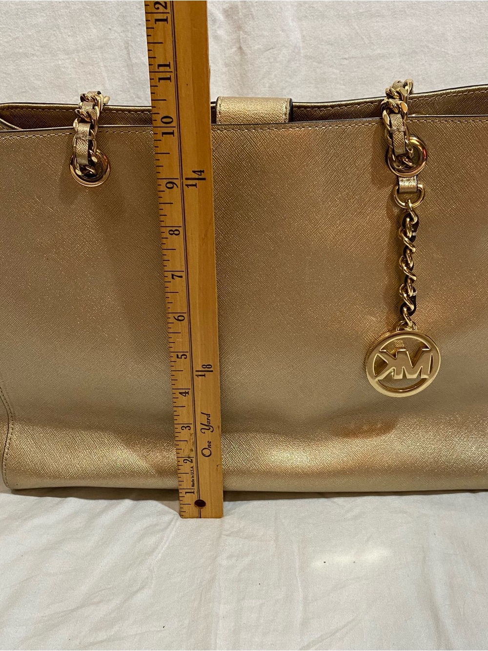 Michael Kors Susannah Women’s Large Metallic Chain-Handle Pale Gold Leather Tote - Picture 13 of 14